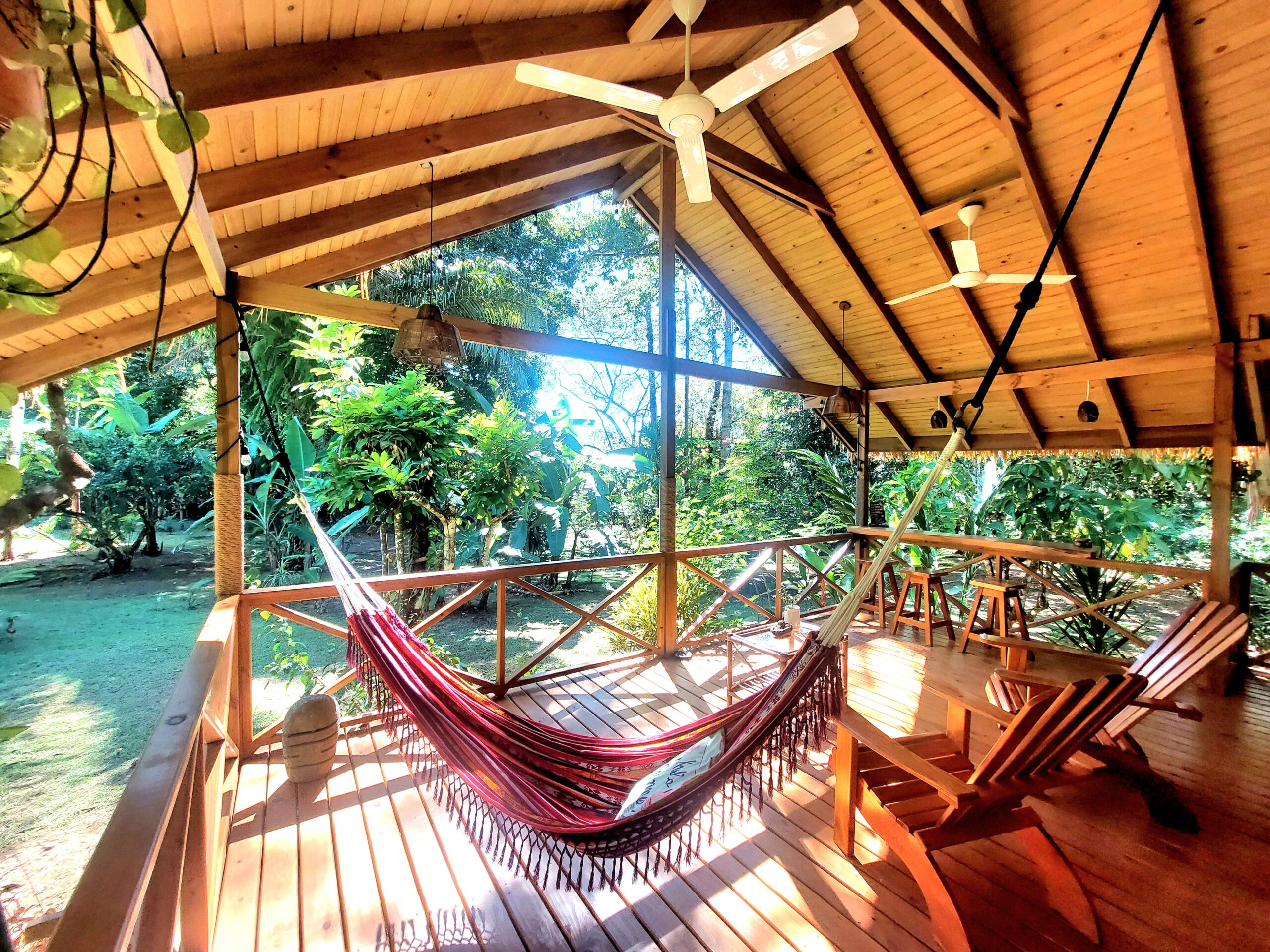 Secluded Home with 2 Airbnb Rentals 200 Meters to the Beach