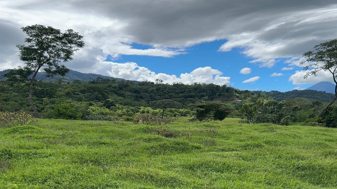 000 m² Build-Ready Property for sale with Volcano Views