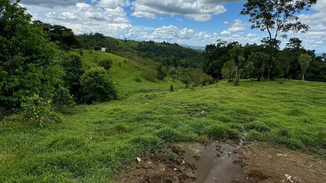 and Private Waterfall close to La Fortuna– Peñas Blancas