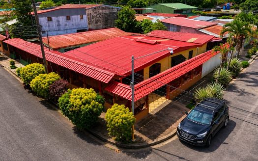 House for Sale in Barrio Las Americas, Perez Zeledon: Central Location and Immediate ROI Investment Property