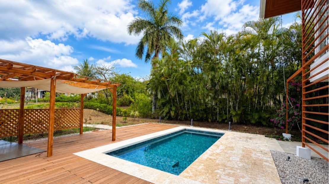 Costa Rica | Minutes to Playa Carrillo Guanacaste | REMAX