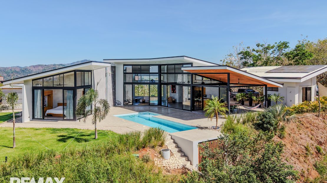 Ocean-View Luxury Villa for Sale in Santo Domingo