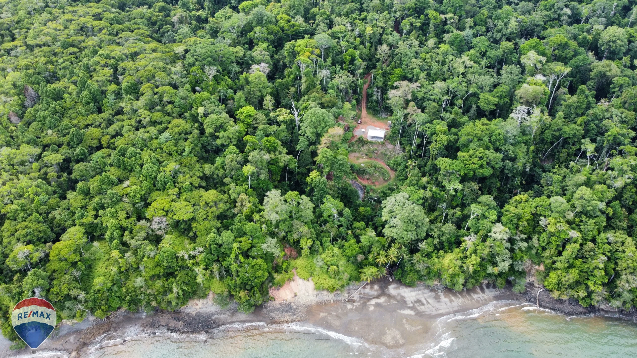 Salamoly Lodge Golfo Dulce – 28 Hectares with Beachfront and Homes