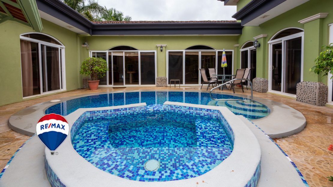 Parrita>Esterillos For Sale 84502 | RE/MAX Costa Rica Real Estate