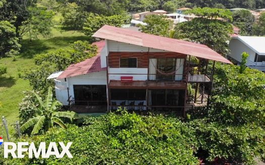 The SPOT | Esterillos Oeste | Titled walk to the beach
