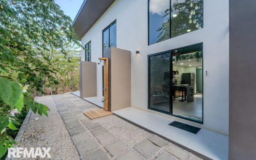 Turnkey Coastal Investment Opportunity in Downtown San Juanillo