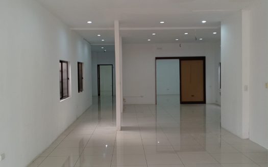 Turnkey Investment Opportunity – Commercial Building in Central Nicoya