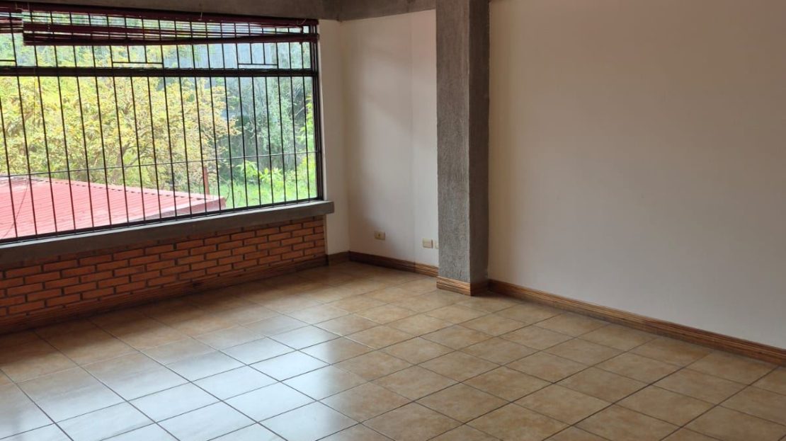 Commercial Building for Investment Opportunity | Downtown Heredia