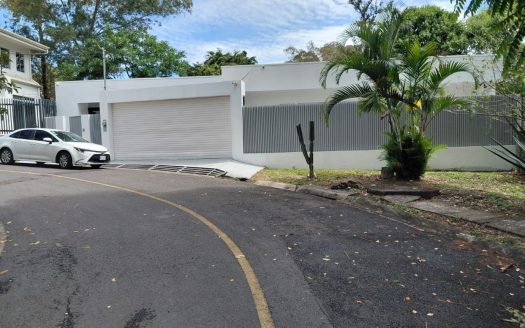 Exclusive Residence in Los Eliseos Condominium, Bello Horizonte, Escazú