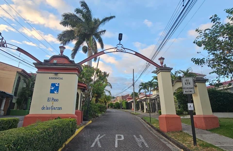 Fully Remodeled Luxury Home for Sale | Between Belén and Lindora