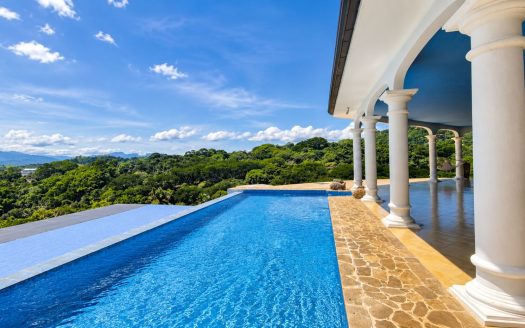 Elegant Atenas Estate & Functioning Coffee Farm