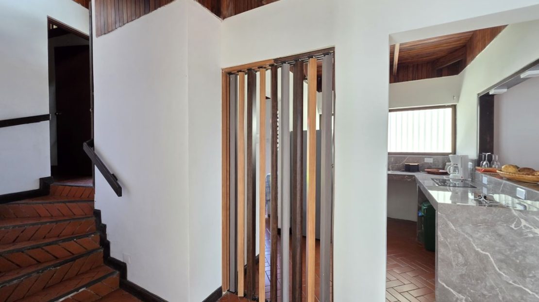 Mixed-Use Corner House in the Heart of Barva | 4