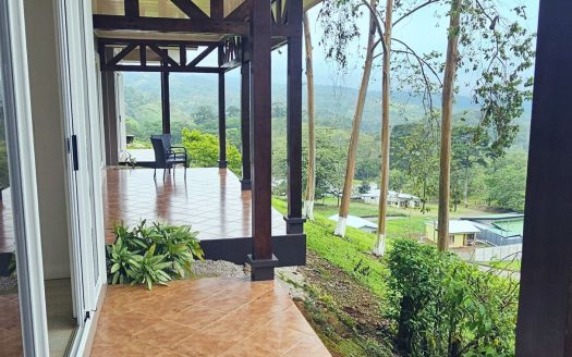 Spacious Family Home with Arenal Volcano Views in Florencia