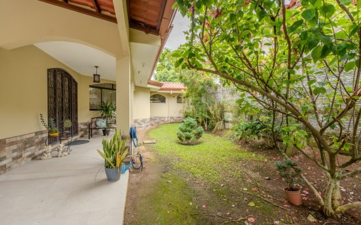 Colonial Home for Sale in Valle Flores Gated Community, Grecia, Costa Rica