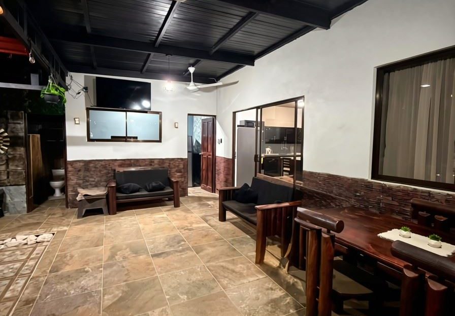 HOUSE C&C HOJANCHA | Price Reduced!