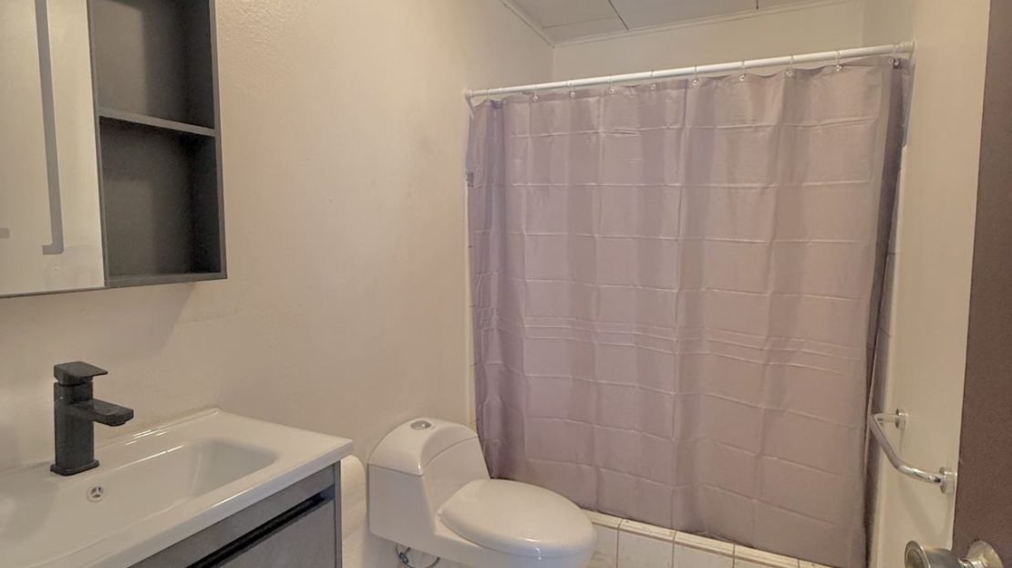 HOUSE FOR RENT FOR OFFICE – CALLE BLANCOS