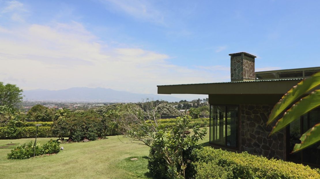 Estate for Sale Surrounded by Nature in San Isidro