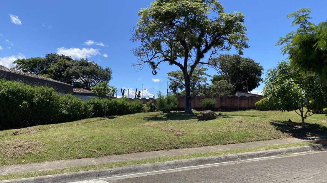Venta de Lote en La Guacima de Alajuela.