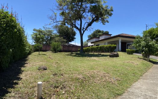 Venta de Lote en La Guacima de Alajuela.
