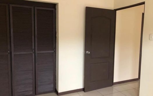 Great investment! House plus commercial spaces in Santa Ana – CAB