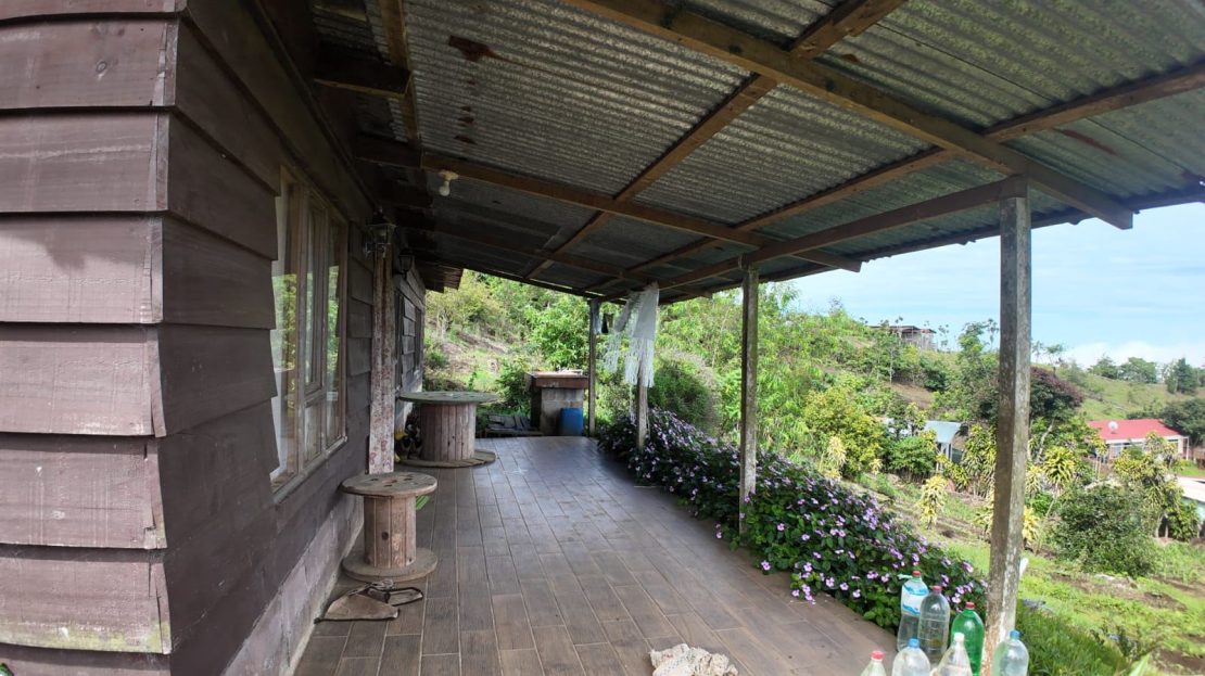 Costa Rica | Amazing Views & Airbnb Potential