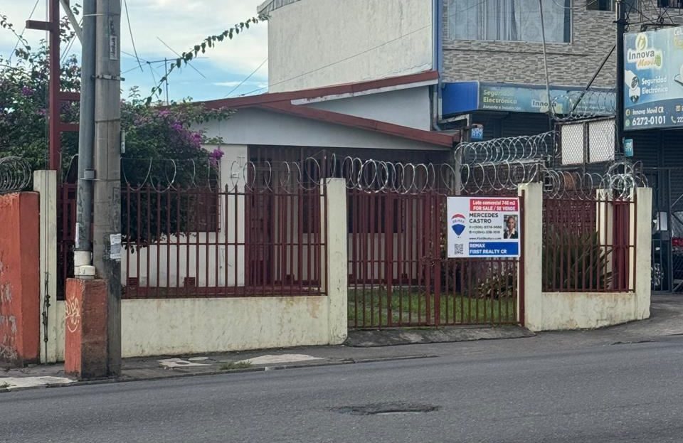 exclusive property commercial Use
