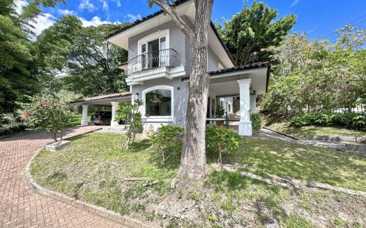 Casa Serena | Suburban independent home