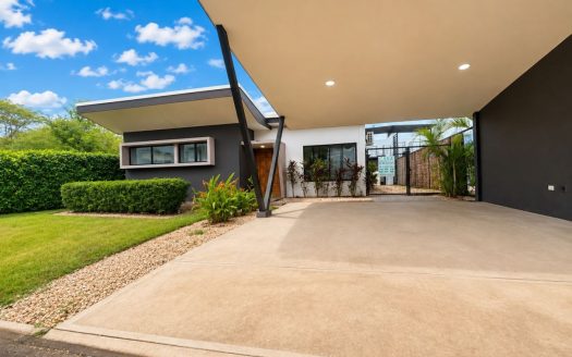 Casa Utopia ~ Modern Single-Level Home in Playa Potrero