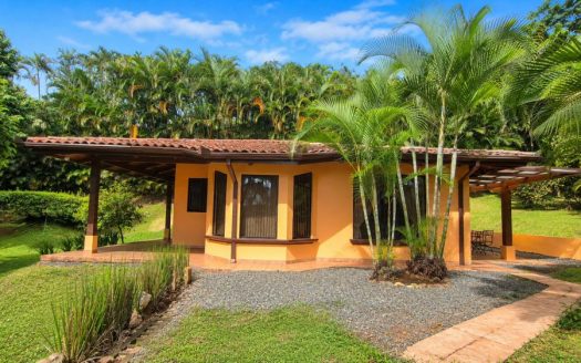 Charming 2-Bedroom Home Near Downtown Atenas – Great Rental or Starter Home