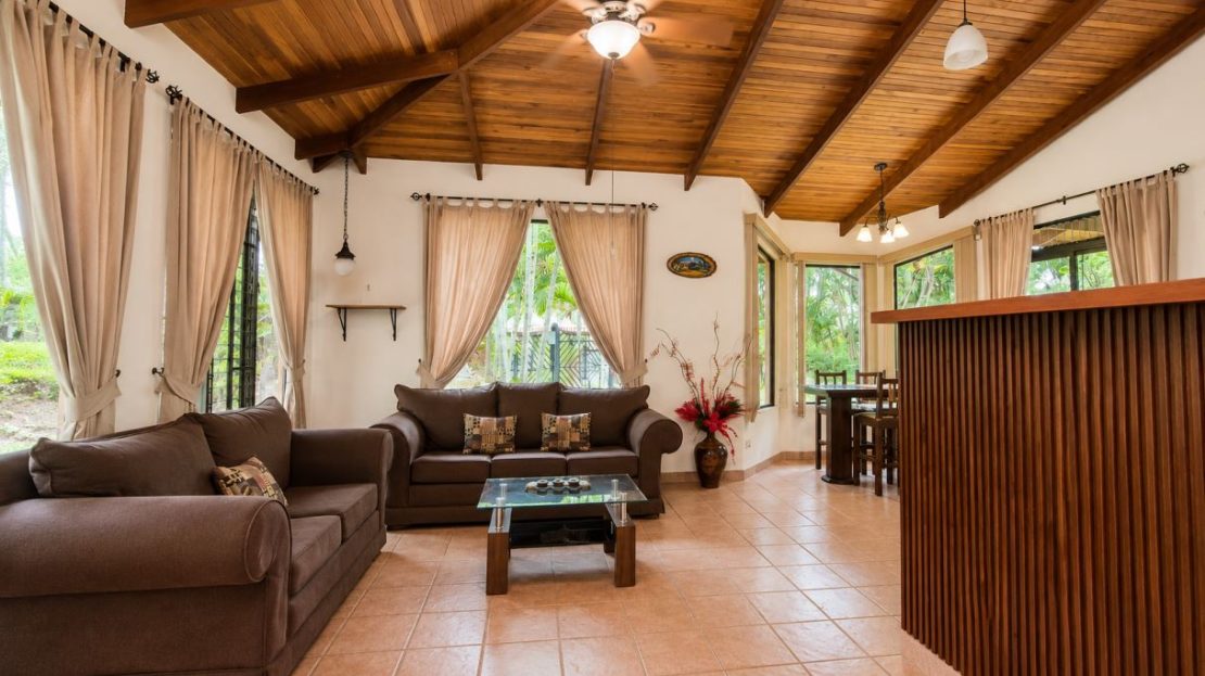 Charming 2-Bedroom Home Near Downtown Atenas – Great Rental or Starter Home
