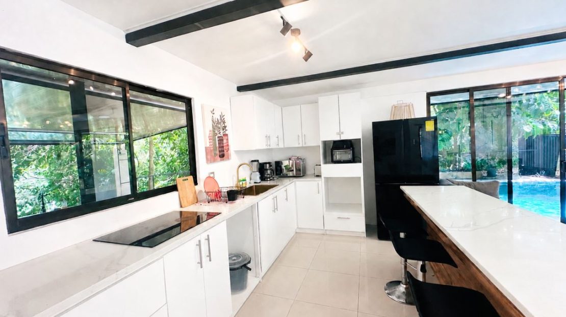 Tropical 4-Bedroom Retreat with Private Pool in Playa Hermosa