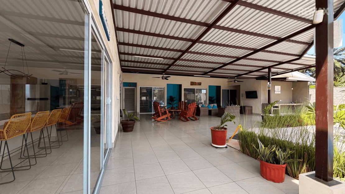 Bandera Beach Home - Furnished 4-Bedroom Beach Home with Pool & Entertainment Area