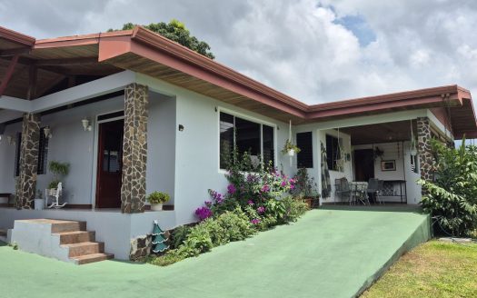 Charming 3-Bedroom Furnished Home for Rent in a Peaceful Setting