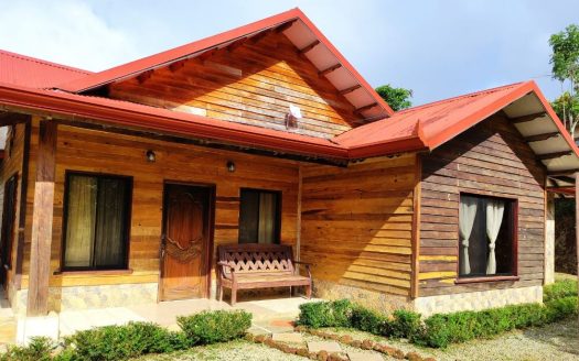 For Sale: 5-Bedroom Country Home in La Ese de Páramo, Southern Costa Rica, with a Large Lot and Refreshing Mountain Climate