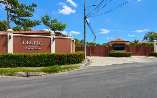 HOUSE FOR SALE – CONDOMINIO DEL RÍO Liberia, Guanacaste.