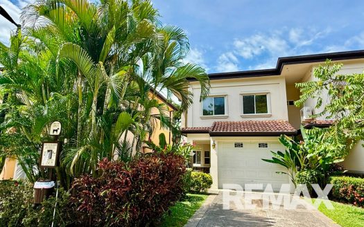 Las Nubes Gated Family Home