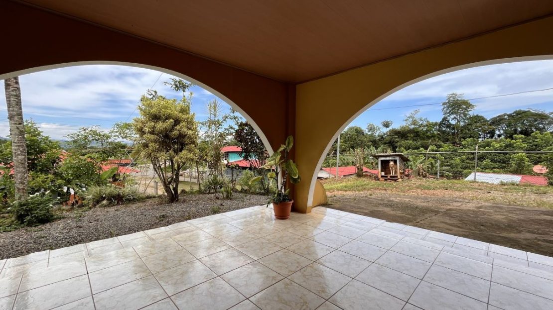 Mixed-Use Property for Sale on Interamerican Highway: Main House