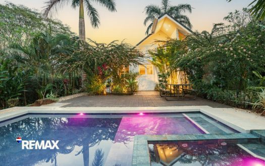 Esterillos Oeste Luxury Villa | Private Pool, Modern Design, and Pura Vida Living