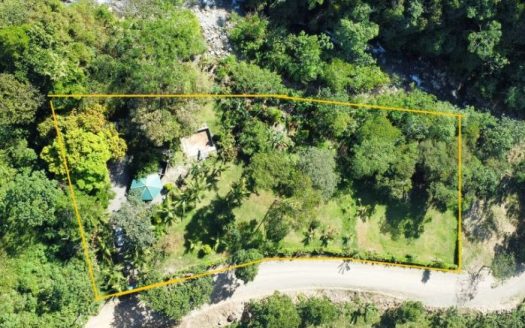 Land for Sale in Convento Perez Zeledon: 1.07-Acre Property with River Frontage and Utilities