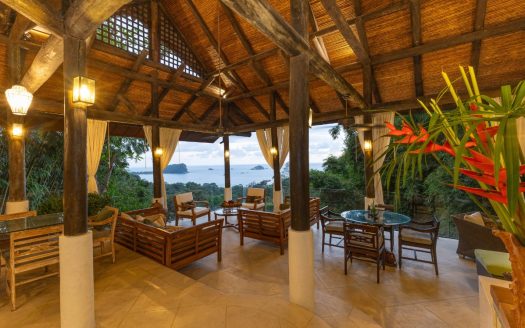 Casa Vista Azul, A Luxurious Retreat in Manuel Antonio