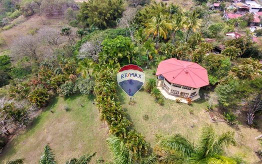Mountain View Home for sale on 2,3 acres Naranjo Costa Rica