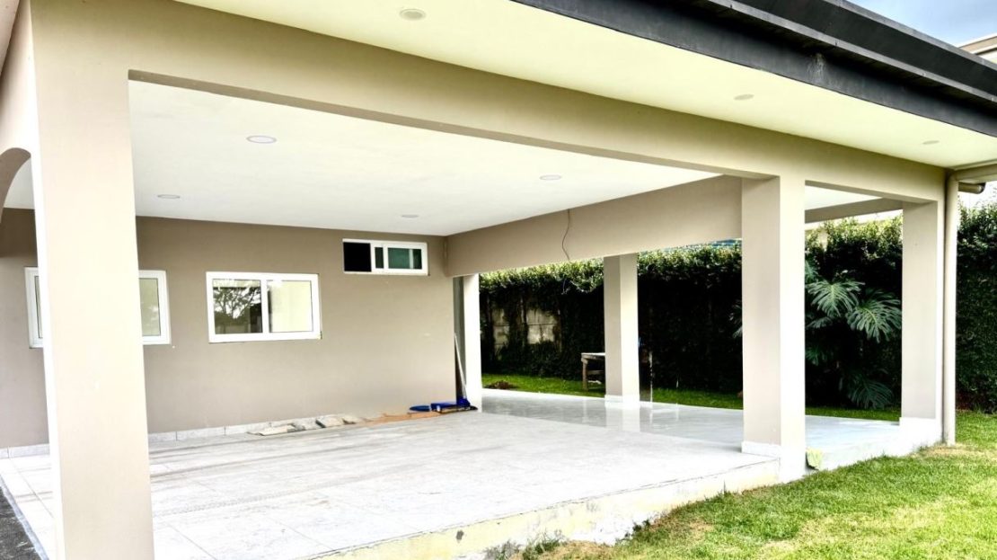 400m Elevation — San Isidro de Grecia