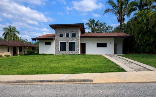 Casa Luz – Modern 3-Bedroom Home in Loma Verde Condominium, Carrillo