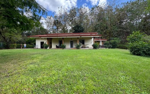 Casa Serena – 1.73-Acre Country Home with Horse Facilities Near Playa Carrillo, Costa Rica