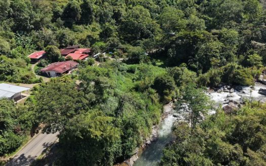 Riverfront Land for Sale in San Francisco de Rivas: 2,439 m² Property Ideal for Vacation Retreat or Rental Investment