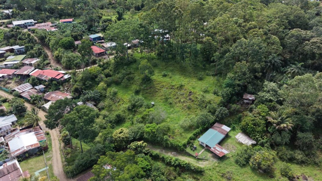 Land for Sale in San Francisco de Rivas: 5.5-Acre Mountain View Parcel with Natural Stream H5