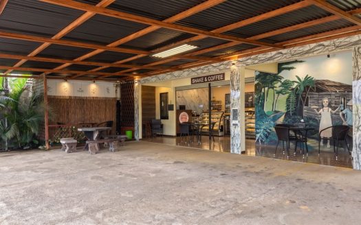 Investment Opportunity: Turnkey Bakery & Café for Sale in Santa Elena, near RISE.