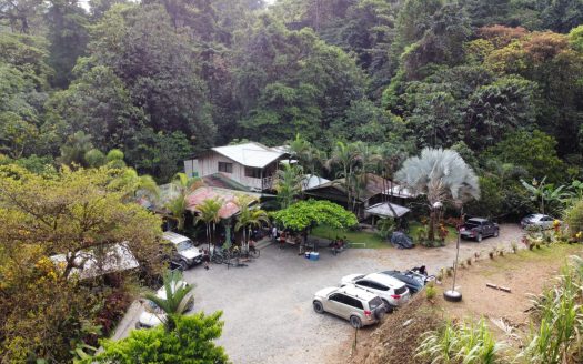 Recreational Complex with Bar, 4 Cabins & Private River Access