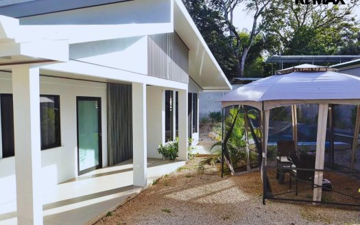 Modern 3-Bedroom Home with Pool Near Tamarindo Beach– Hernandez, Tamarindo, Guanacaste