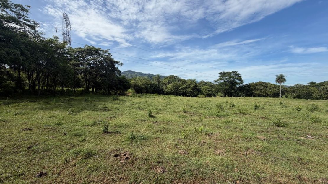 618 m² on Ruta Nacional 27 — Commercial / Industrial / Mixed-Use Land